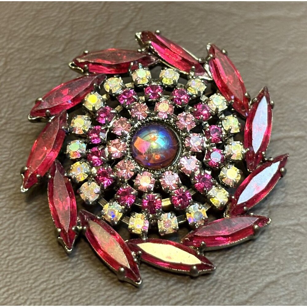 UNSIGNED BEAUTY! Vintage Fuchsia Red & Pink AB Rhinestone Pinwheel Circle Brooch